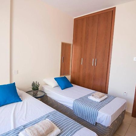 Apartments For Holidays Paralimni Luaran gambar