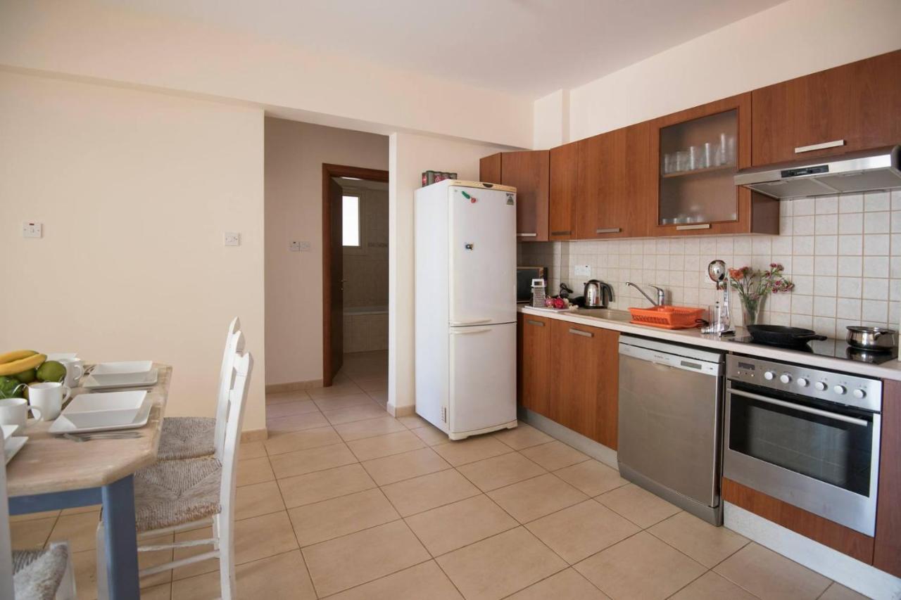 Apartments For Holidays Paralimni Luaran gambar